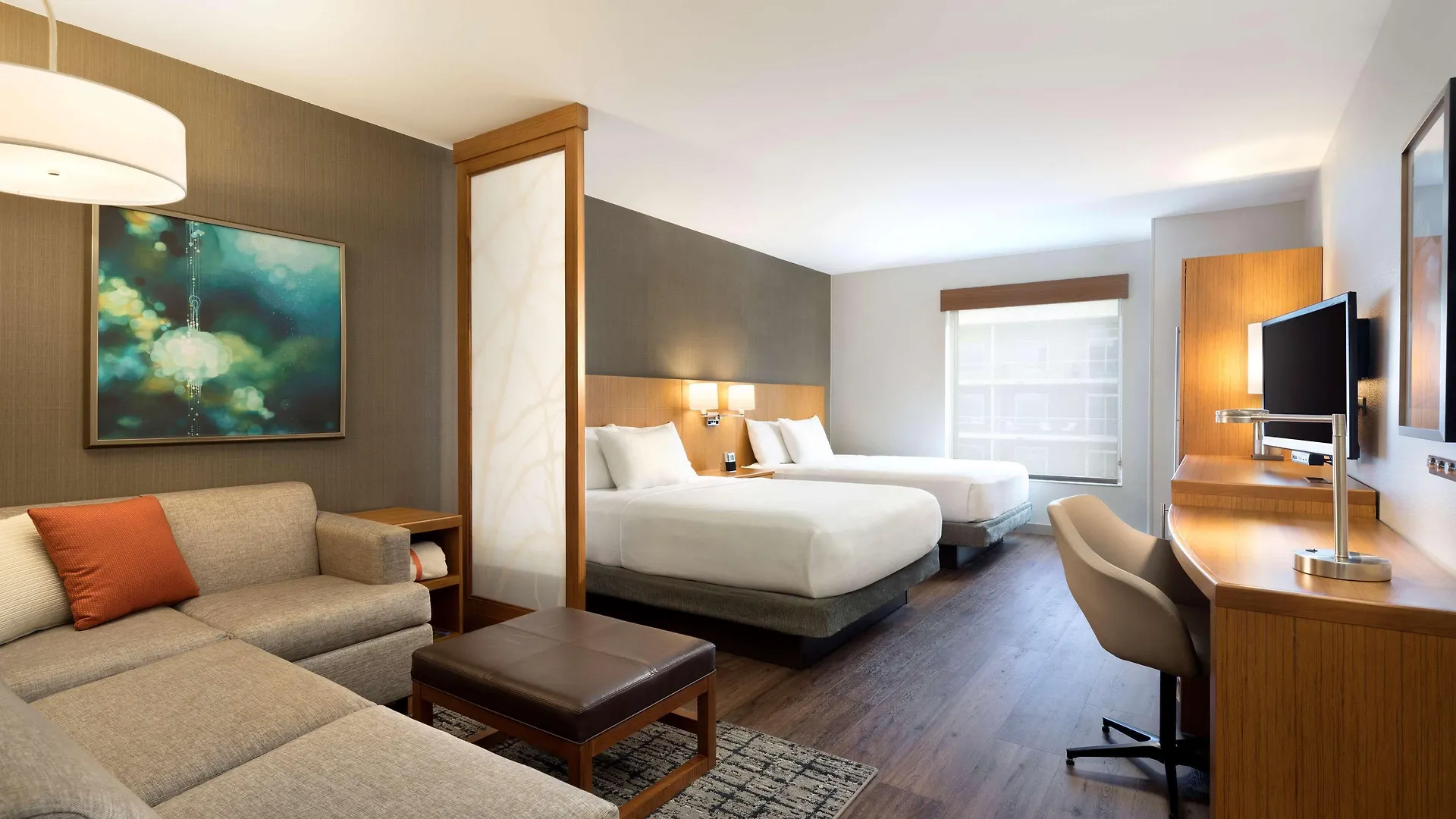 Where to Stay on 6th Street: 6 Best Business Hotels in Austin