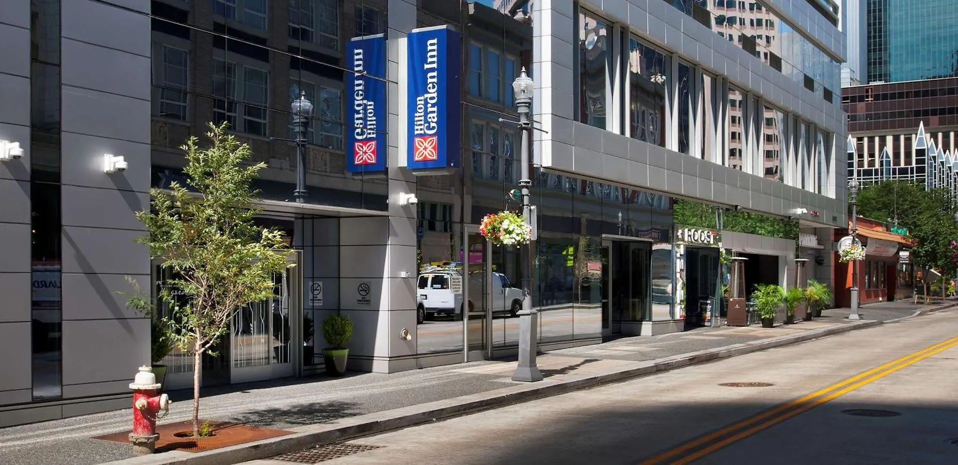 7 Business Hotels in Downtown Pittsburgh That Stand Out