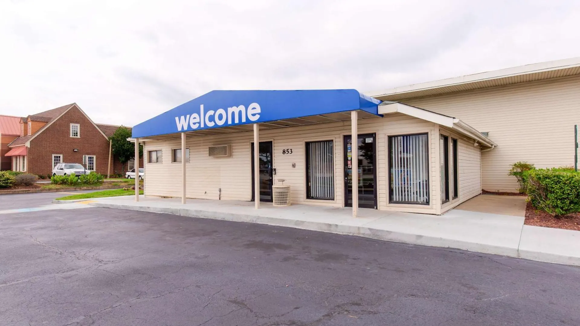 Where to Stay Near Norfolk Psychiatric Center: 11 Airport Hotels