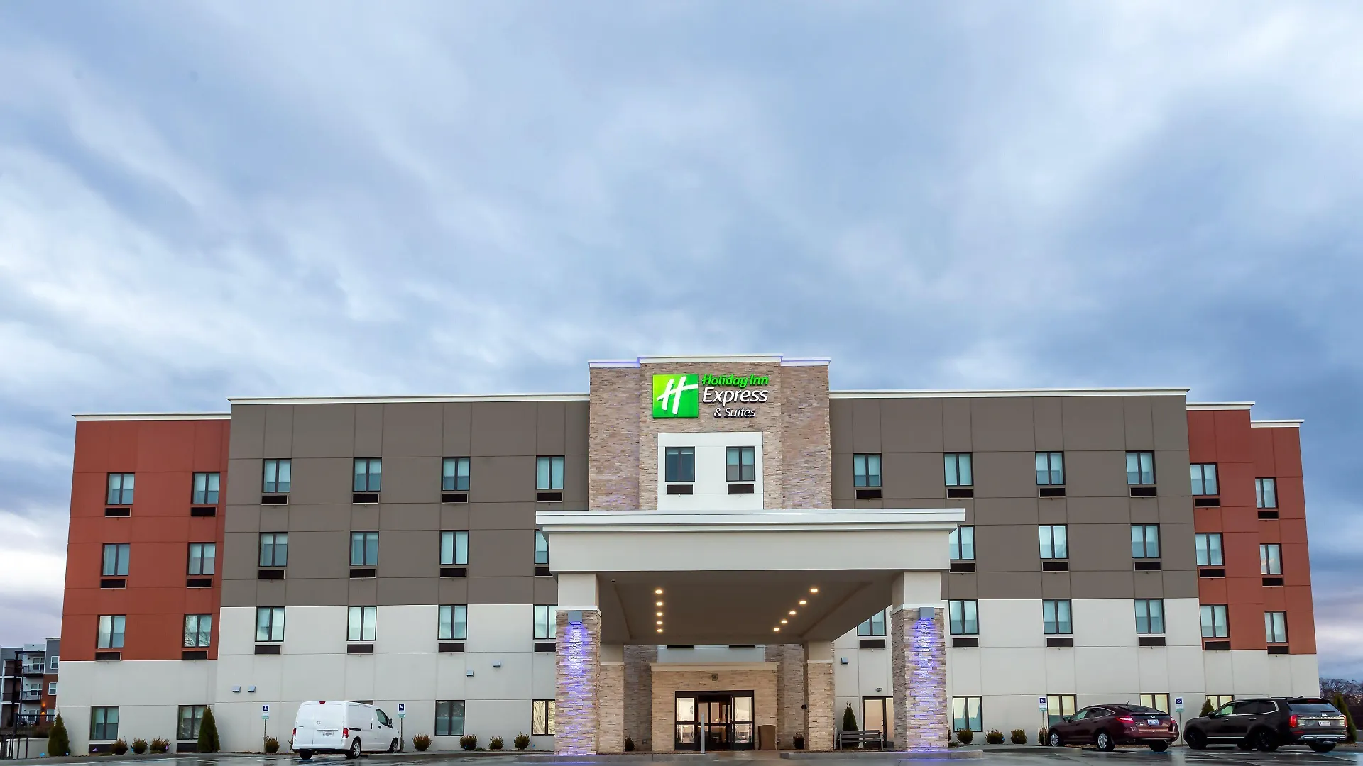 4 Business Hotels Close to Selby Park Worth Booking
