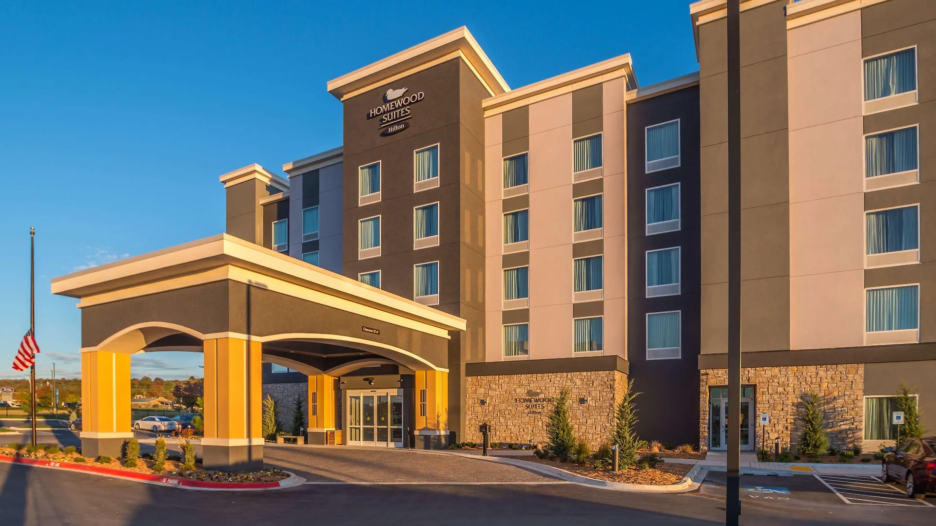 Where to Stay Near Jolly Time Family Fun Ctr: 4 Golf Hotels