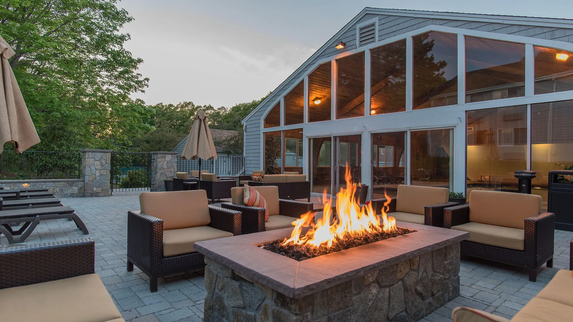 Staying Near Motif Number 1: 6 Rockport Resorts Compared