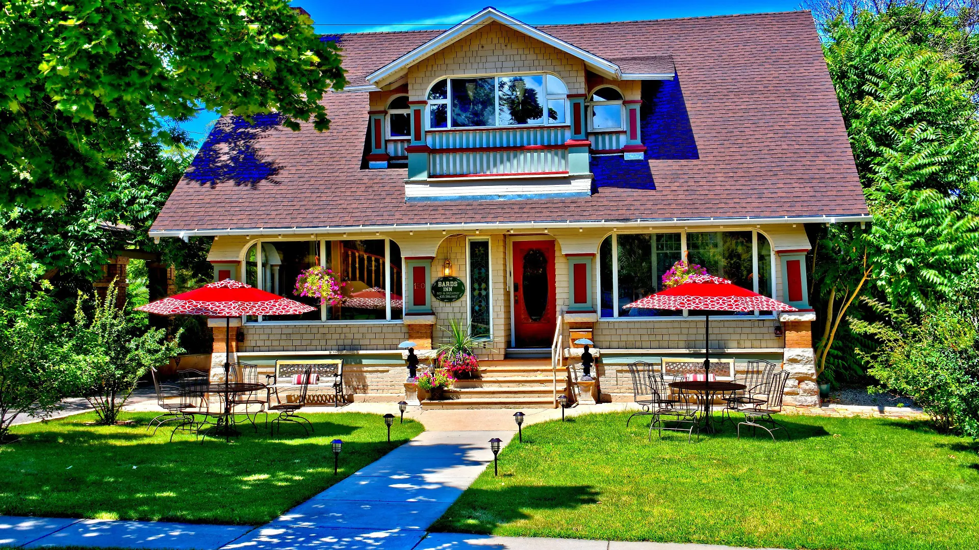 5 Smart Airport Hotels Near Eccles Coliseum Worth Booking