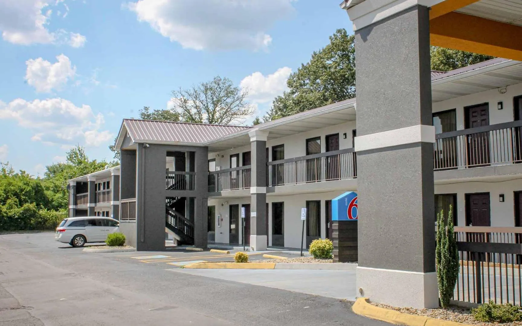 6 Smart 3-Star Hotels In Knoxville Worth Booking