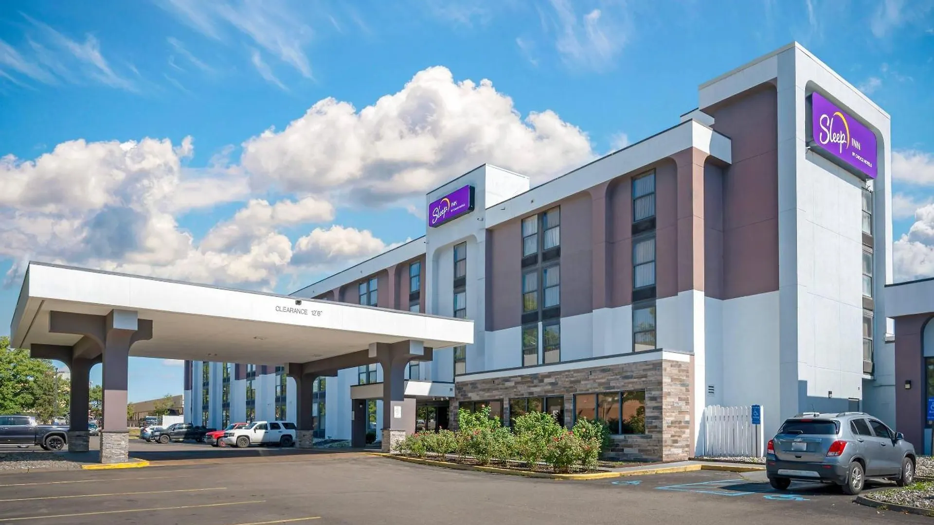 5 Budget Hotels Close to St Francis Hosp & Hlth Ctrs, Indianapolis