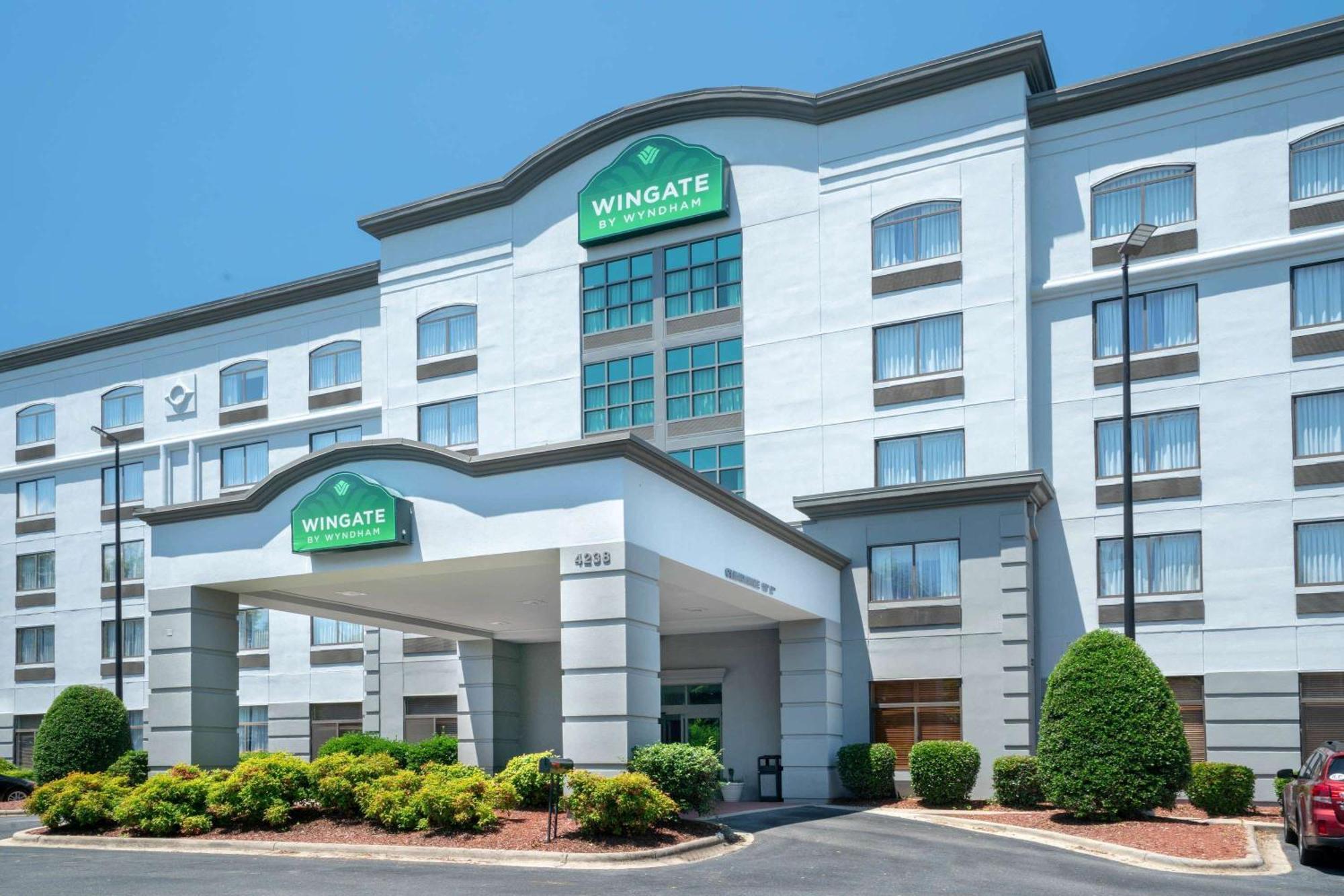 Where to Stay Near Historic South End: 6 Business Hotels in Charlotte