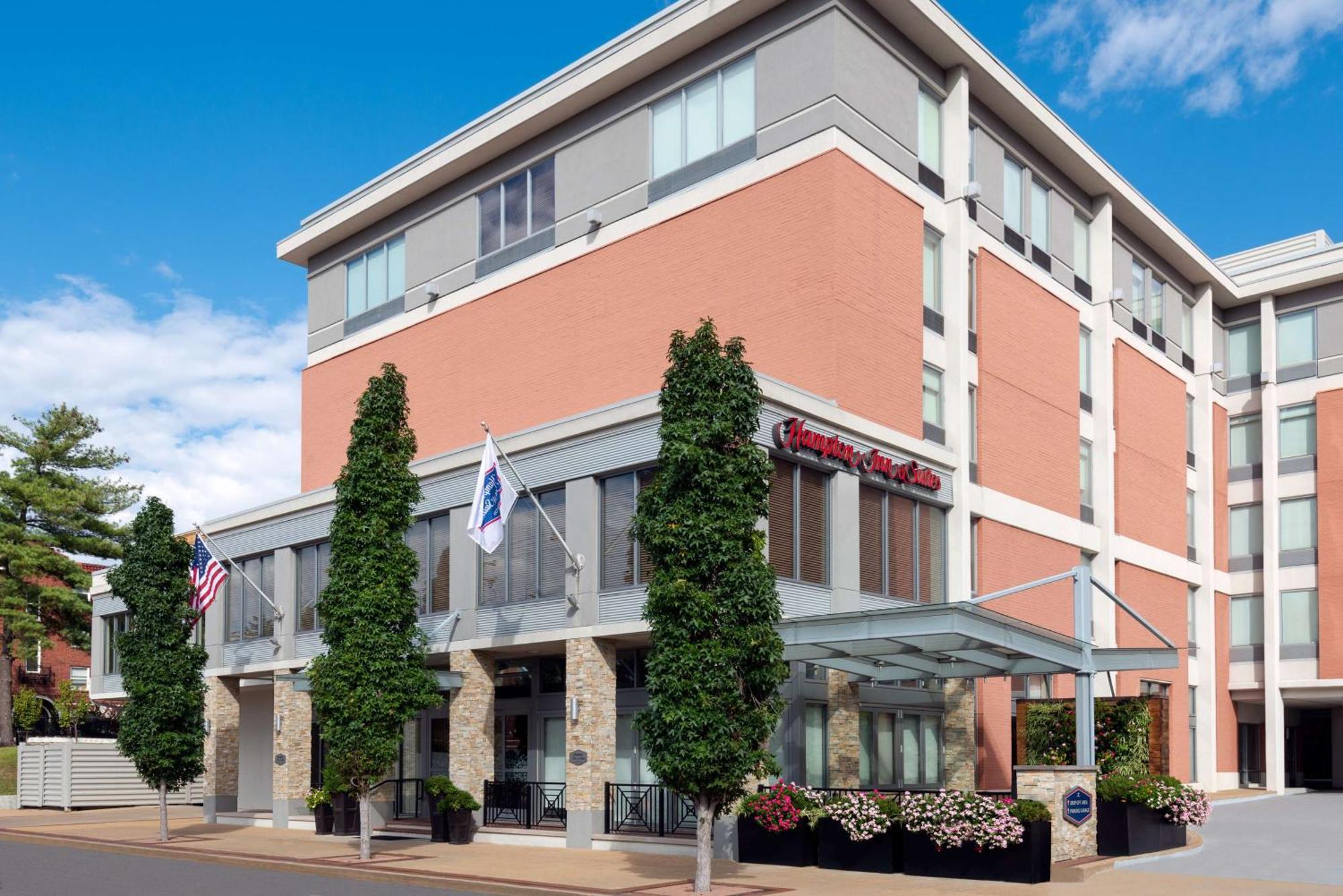 5 Business Hotels Near Washington University School of Law That Stand Out