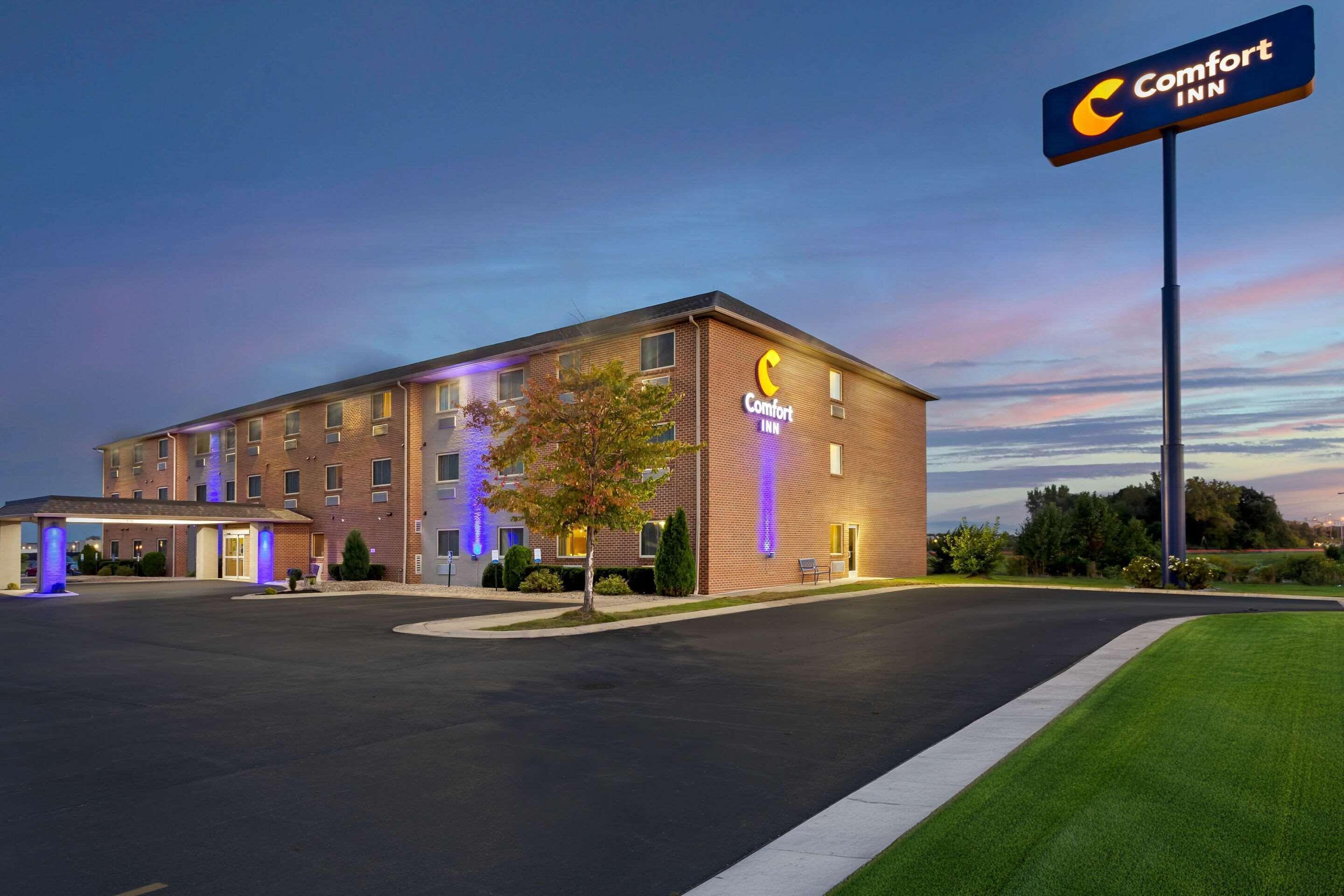 4 Business Hotels Close to Sawyer College in Merrillville