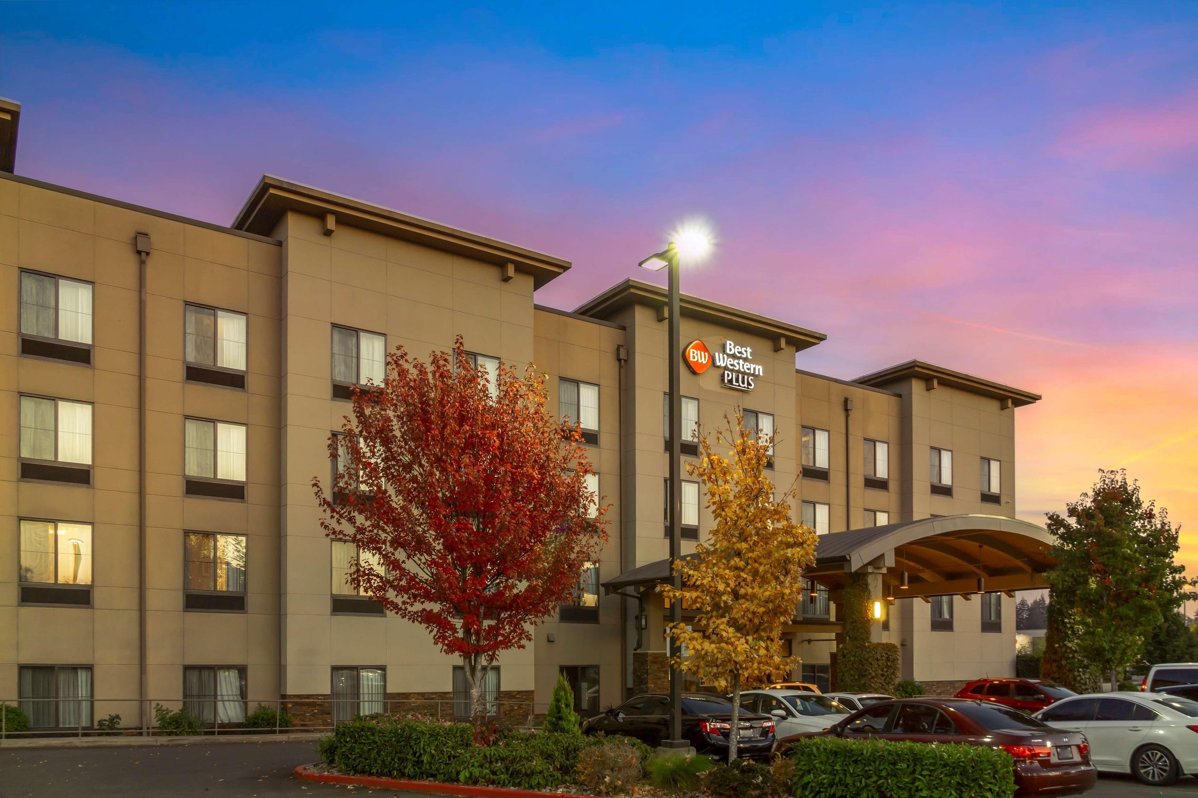 4 Smart Business Hotels Near Lacey City Museum Worth Booking