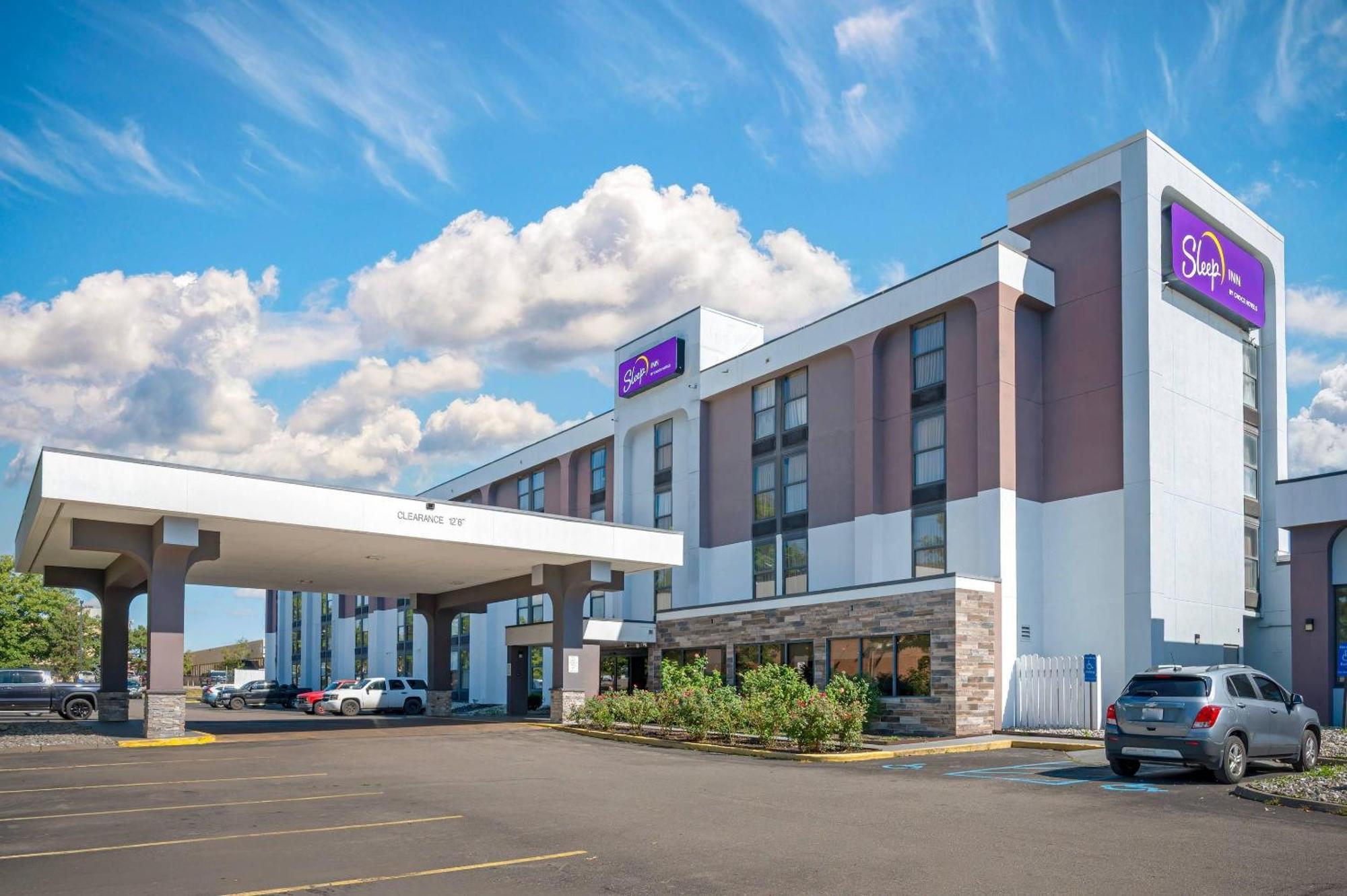 5 Budget Hotels Close to St Francis Hosp & Hlth Ctrs, Indianapolis